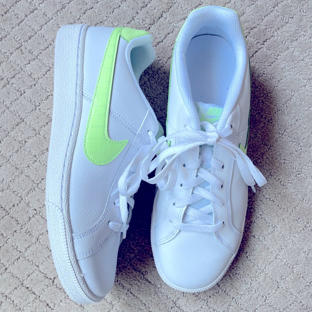 Nike Court Royals Sneaker